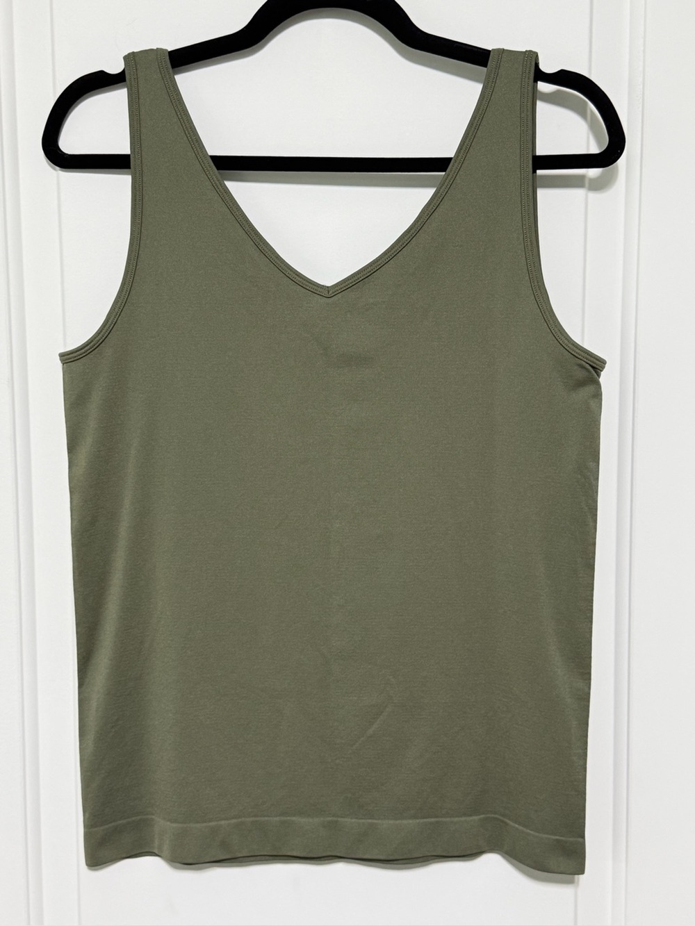 NWOT White House Black Market Reversible Tank Top